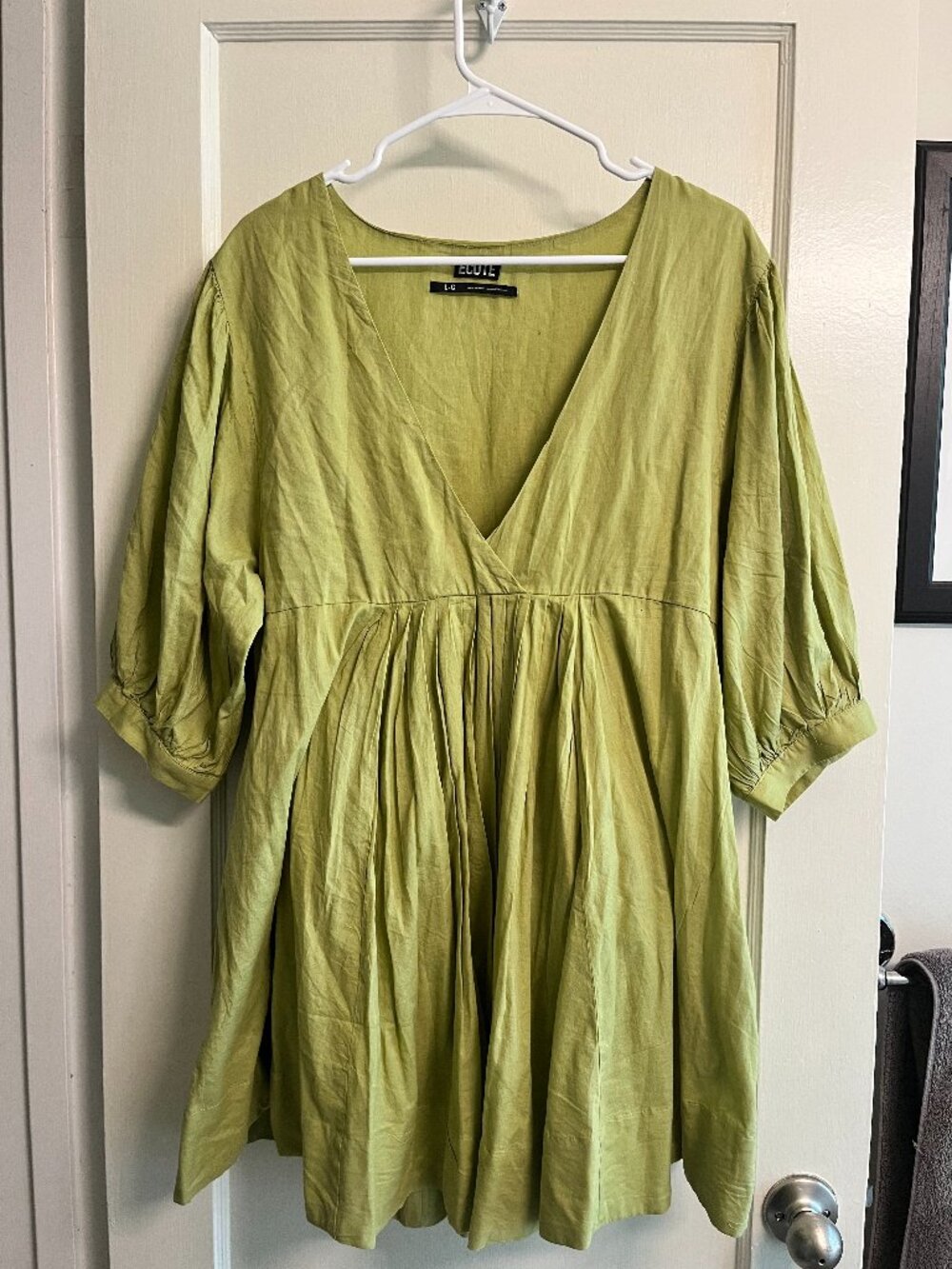 Ecote Vero V-Neck Pleated Puff Sleeve Mini Dress Moss Green Size